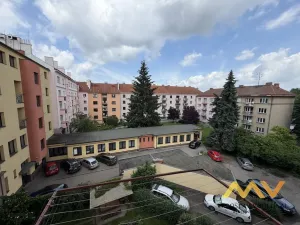 Pronájem bytu 2+1, Hradec Králové, Na Střezině, 55 m2