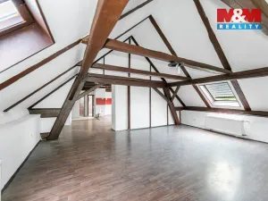Prodej činžovního domu, Holýšov, náměstí 5. května, 230 m2
