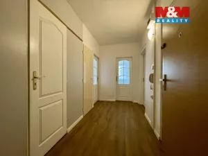 Prodej bytu 3+1, Praha - Kamýk, Papírníkova, 66 m2