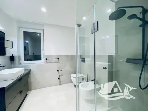 Prodej bytu 4+kk, Jasenice, Chorvatsko, 100 m2