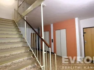 Pronájem bytu 2+1, Praha - Strašnice, Křenická, 65 m2