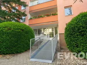 Pronájem bytu 2+1, Praha - Strašnice, Křenická, 65 m2