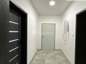 Pronájem bytu 2+1, Droužkovice, Rudé armády, 72 m2