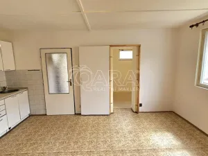 Pronájem rodinného domu, Beroun - Beroun-Město, Chmelenského, 33 m2