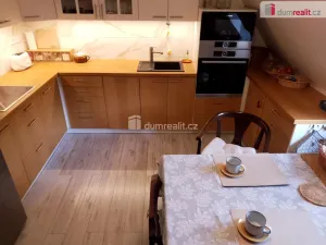 Prodej bytu 3+1, Karlovy Vary - Rybáře, Severní, 87 m2
