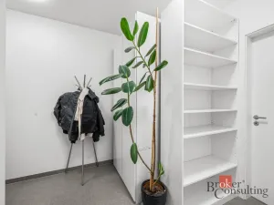 Pronájem bytu 2+kk, Praha - Třebonice, Thomasova, 48 m2