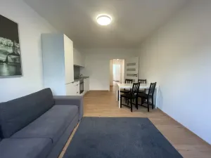 Pronájem bytu 3+kk, Praha - Vysočany, Novovysočanská, 73 m2