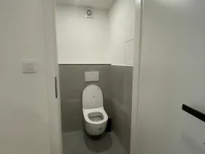 Pronájem bytu 3+kk, Praha - Vysočany, Novovysočanská, 73 m2
