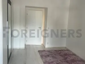 Pronájem pokoje, Hradec Králové, náměstí 5. května, 18 m2