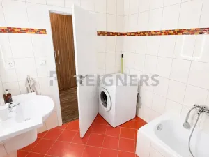 Pronájem bytu 1+kk, Plzeň, Veverkova, 38 m2