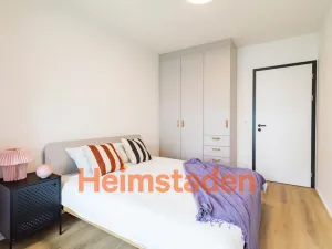 Pronájem bytu 2+kk, Praha - Holešovice, Vrbenského, 56 m2