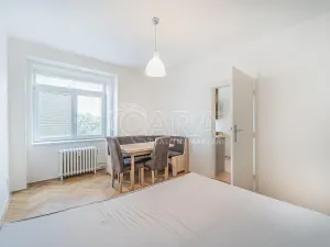 Pronájem bytu 1+1, Praha - Vršovice, Karpatská, 38 m2