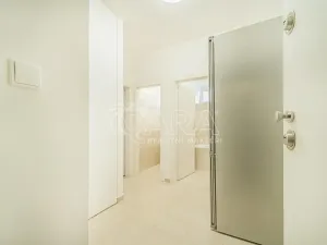Pronájem bytu 1+1, Praha - Vršovice, Karpatská, 38 m2