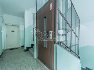 Pronájem bytu 1+1, Praha - Vršovice, Karpatská, 38 m2