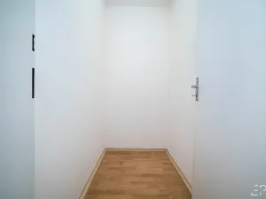 Prodej bytu 1+kk, Praha - Kbely, Pod Nouzovem, 34 m2