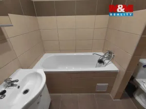 Pronájem bytu 2+1, Ústí nad Labem - Střekov, Kozinova, 52 m2