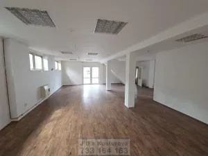 Pronájem obchodního prostoru, Krnov - Pod Cvilínem, Cvilínská, 117 m2
