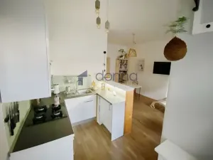 Pronájem bytu 2+kk, Praha, U Uranie, 51 m2