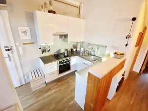 Pronájem bytu 2+kk, Praha, U Uranie, 51 m2