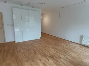 Prodej bytu 2+kk, Praha - Libuš, Božejovická, 57 m2