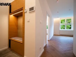 Pronájem bytu 2+kk, Praha - Braník, Branická, 39 m2