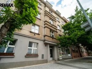 Pronájem bytu 2+kk, Praha - Braník, Branická, 39 m2