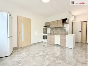Pronájem bytu 1+1, Hroznětín, Sídliště, 38 m2