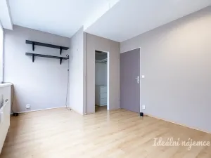 Pronájem bytu 2+kk, Praha - Vysočany, Skloněná, 58 m2