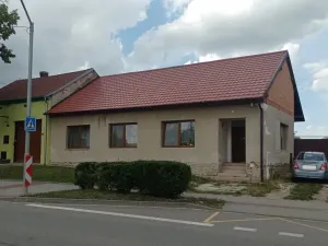 Prodej rodinného domu, Drnholec, nám. Svobody, 170 m2