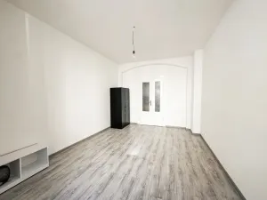 Pronájem bytu 1+1, Praha - Žižkov, Jeronýmova, 32 m2