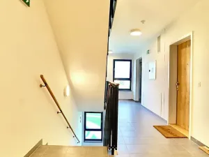 Pronájem bytu 1+kk, Praha - Malešice, Azzoniho, 36 m2