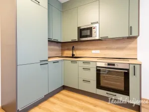 Pronájem bytu 1+kk, Praha - Prosek, Čakovická, 27 m2
