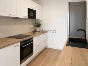 Pronájem bytu 2+kk, Praha, Nuselská, 42 m2