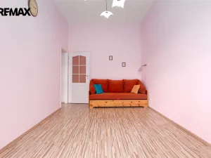 Prodej bytu 1+1, Karlovy Vary - Drahovice, Vítězná, 40 m2