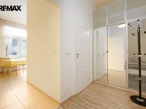 Prodej bytu 1+1, Karlovy Vary - Drahovice, Vítězná, 40 m2