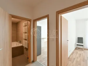 Pronájem bytu 2+kk, Praha - Uhříněves, Oty Bubeníčka, 47 m2