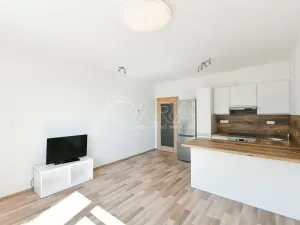 Pronájem bytu 2+kk, Praha - Uhříněves, Oty Bubeníčka, 47 m2