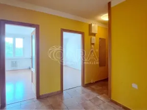 Pronájem bytu 3+1, Praha - Kobylisy, Pohnertova, 70 m2