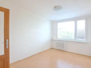 Pronájem bytu 3+1, Praha - Kobylisy, Pohnertova, 70 m2