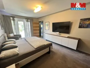 Prodej rodinného domu, Knovíz, 214 m2
