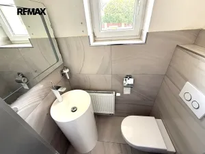 Pronájem rodinného domu, Praha - Křeslice, Borůvková, 220 m2
