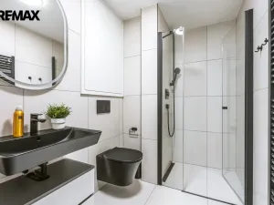 Pronájem bytu 1+kk, Praha - Vršovice, Krymská, 26 m2
