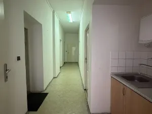 Pronájem kanceláře, Kroměříž, Vejvanovského, 17 m2