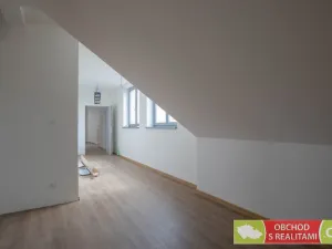 Pronájem kanceláře, Říčany, 17. listopadu, 61 m2