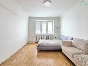 Prodej bytu 2+1, Plzeň, Částkova, 56 m2