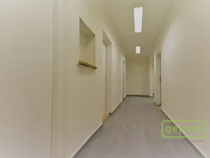 Pronájem obchodního prostoru, Praha - Černý Most, Kpt. Stránského, 22 m2
