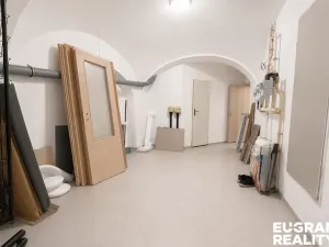 Prodej ubytování, Šluknov, nám. Míru, 330 m2