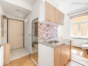 Prodej bytu 2+kk, Praha - Libeň, Zenklova, 30 m2
