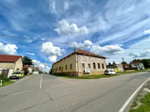 Prodej komerčního pozemku, Hořany, 563 m2