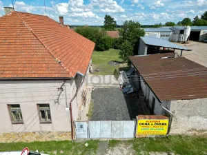 Prodej komerčního pozemku, Hořany, 563 m2